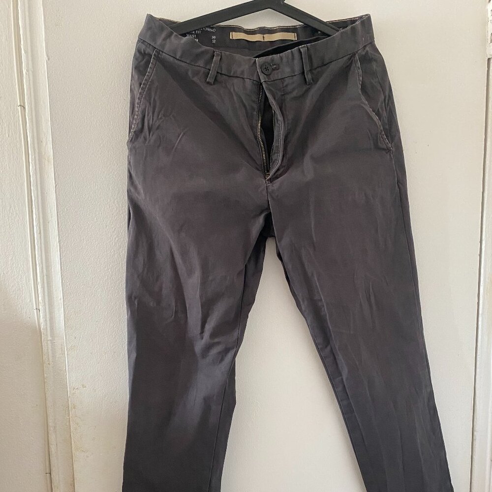 Banana Republic Men's Chino Pants 30x32- Grey